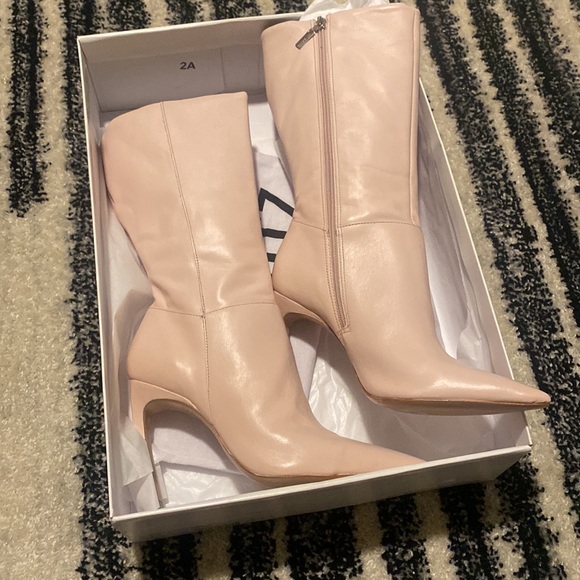 Schutz Boot, Pointy bootie size 8 NWT - Picture 6 of 10